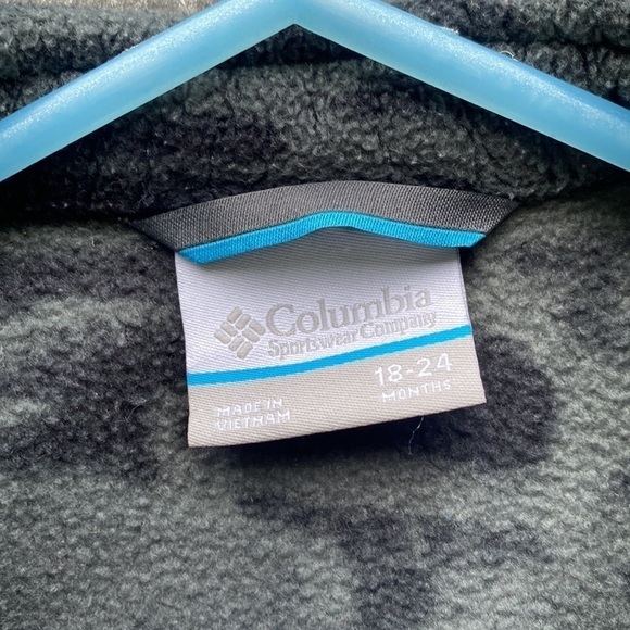 Boy’s Black Camo Columbia Fleece Zip Up Size 18-24 - Picture 4 of 6